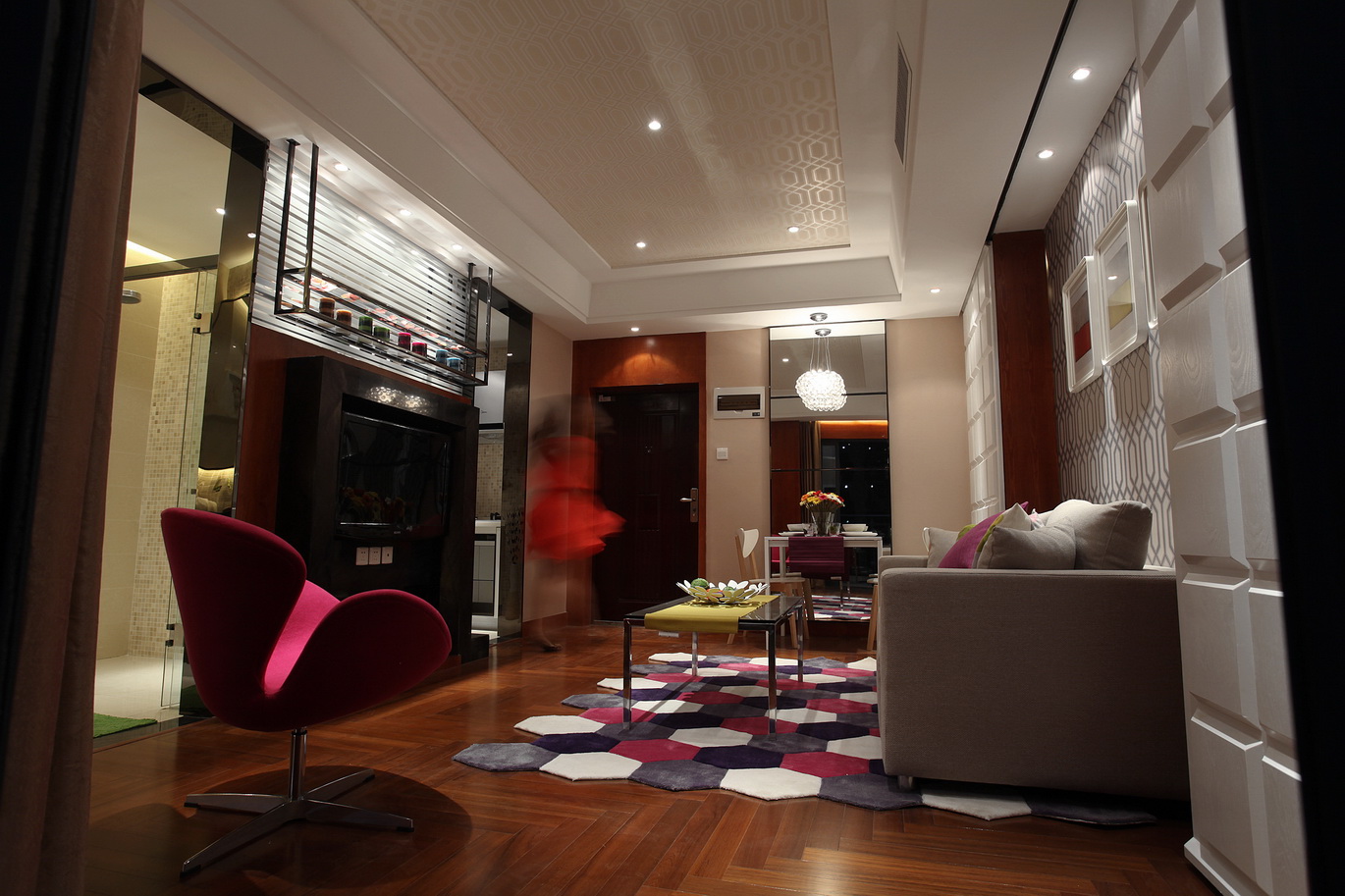 一格鉑金現(xiàn)代簡約式風格裝修