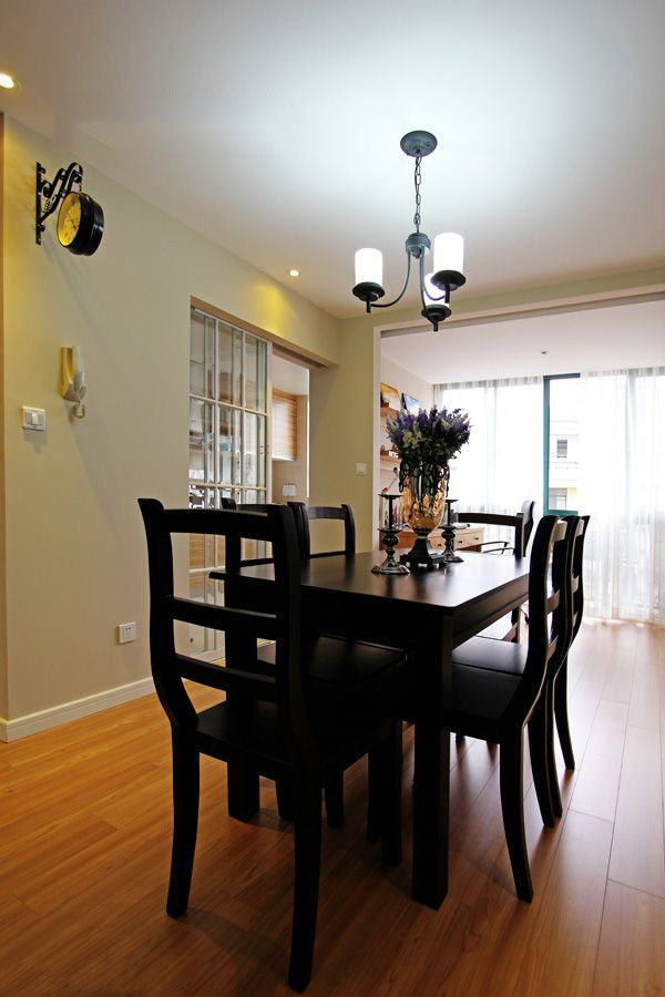 95平現(xiàn)代混搭隱形門+陽臺變書房風(fēng)格裝修效果