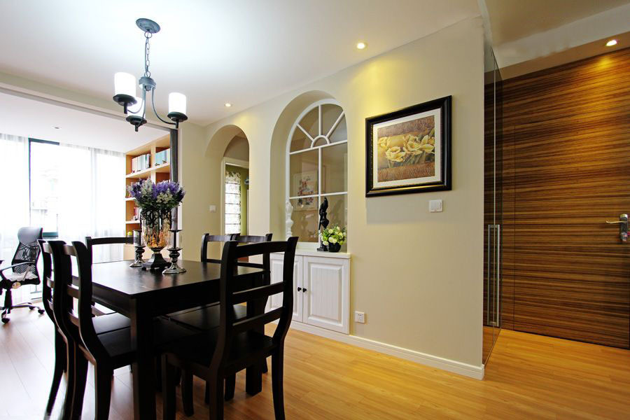 95平現(xiàn)代混搭隱形門+陽臺變書房風(fēng)格裝修效果